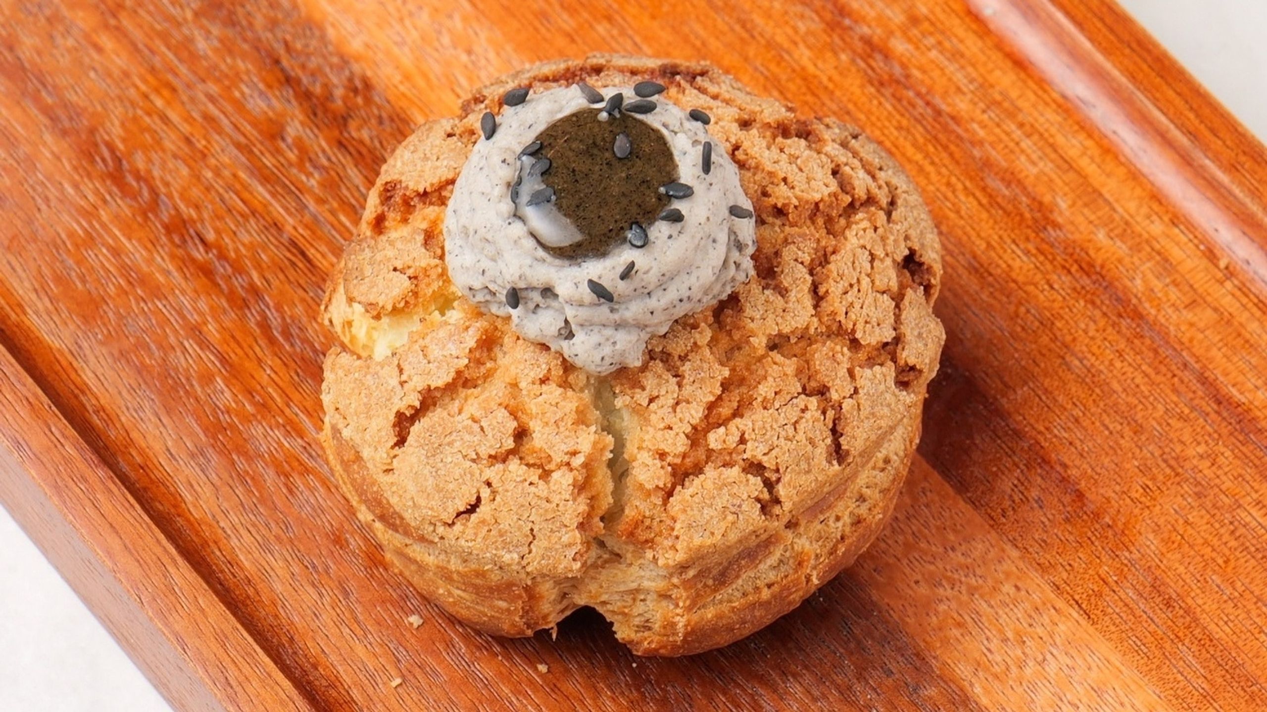 Moon Cake Cream Puff Mini